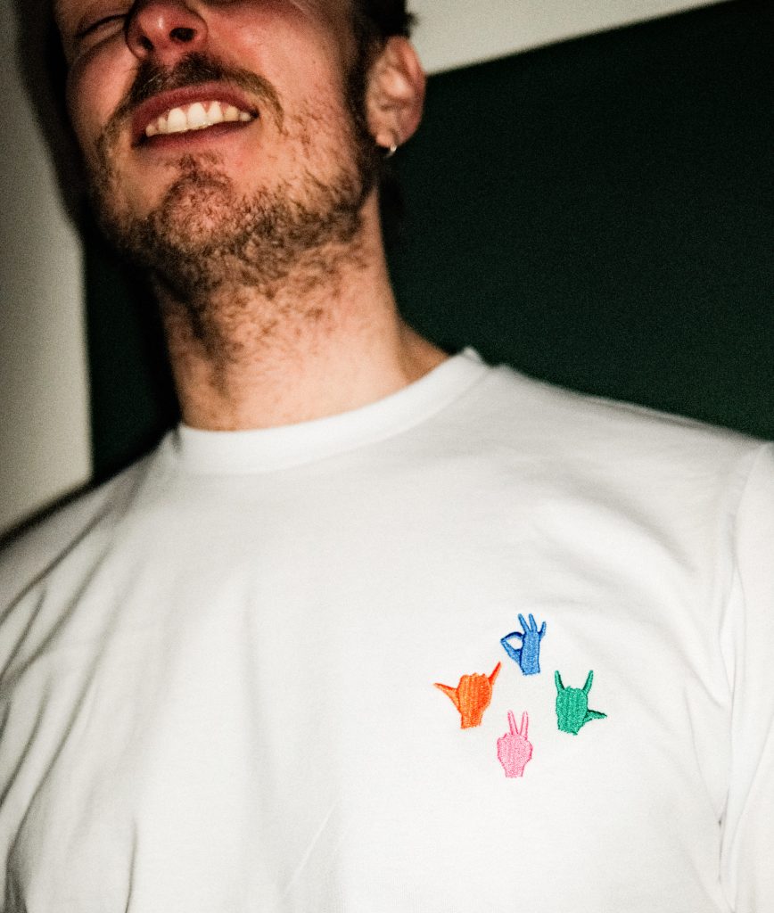 GS-Cropped-22-Full gesty Biały T-Shirt HAYB SIE PRZELEWA